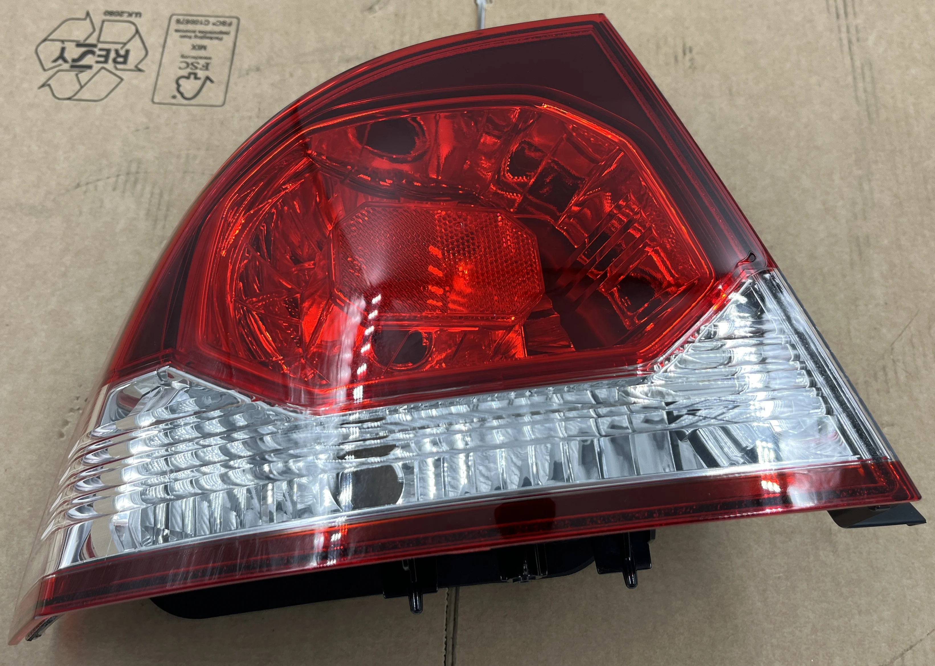LAMP UNIT, L. TAIL | 33551SNBG51 | honda car part