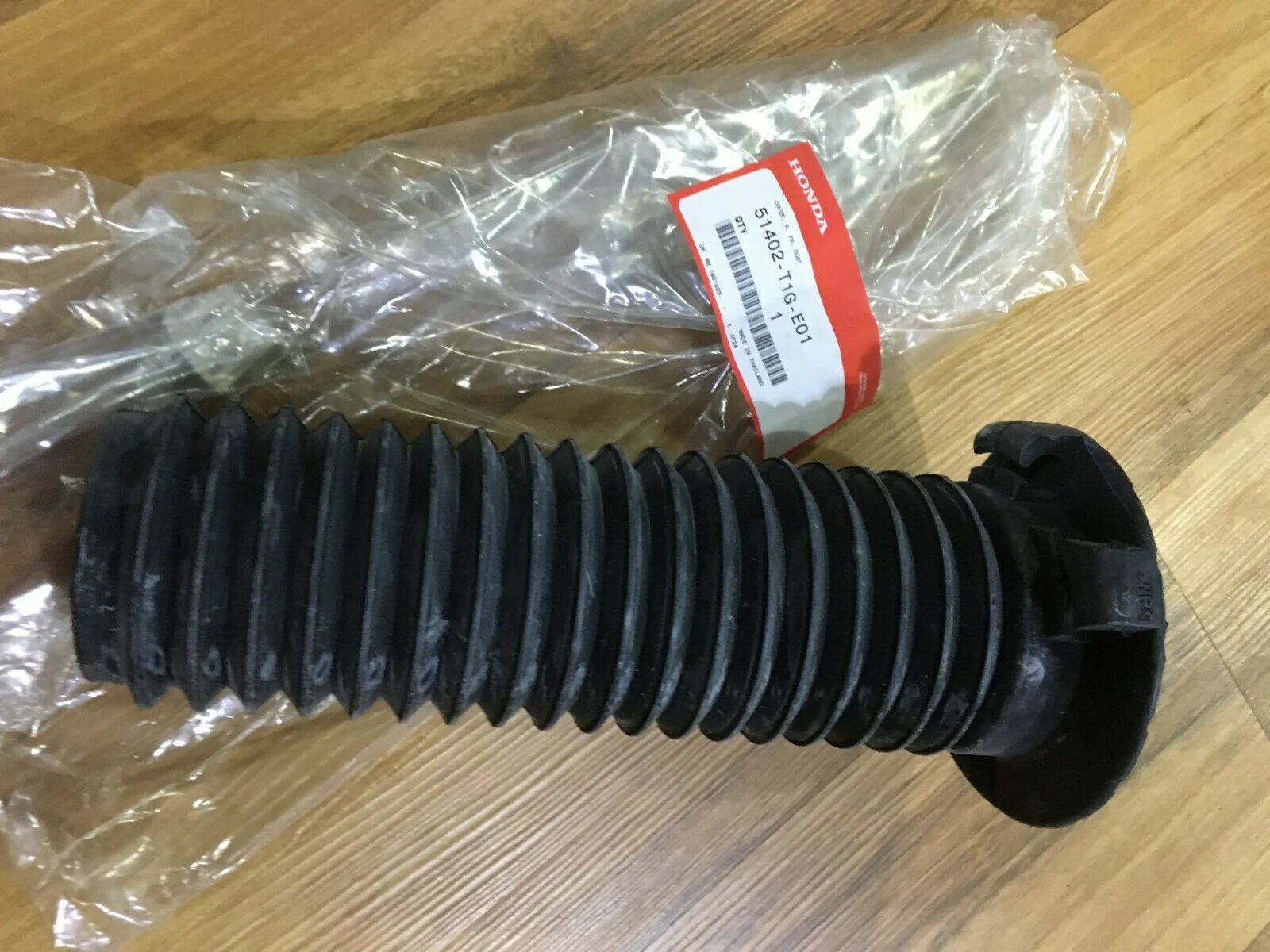Genuine Honda CR-V Front Shock Absorber Boot 51402-T1G-E01