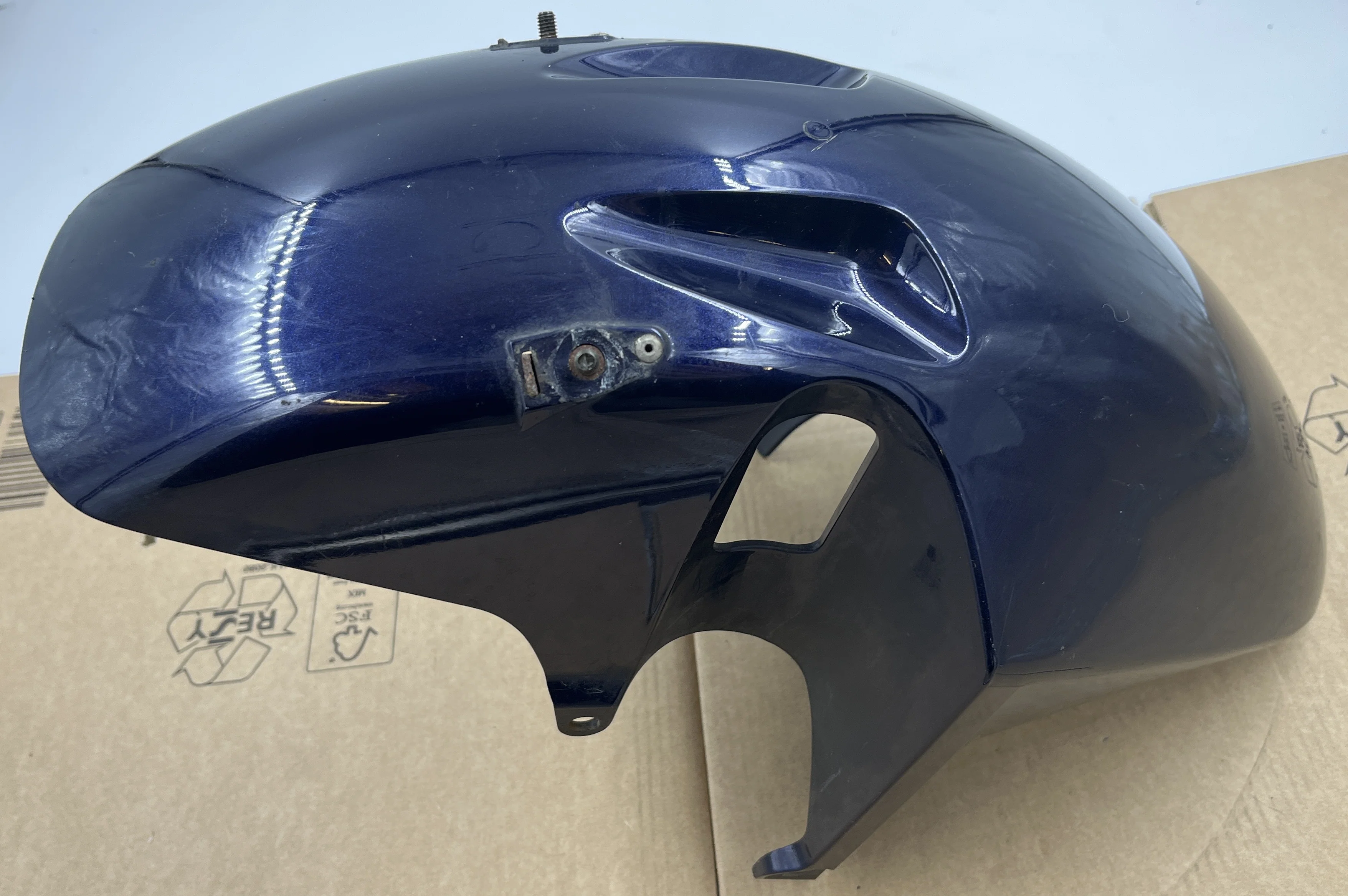 Honda CBR900 Fender 61100-MCJ-010ZF