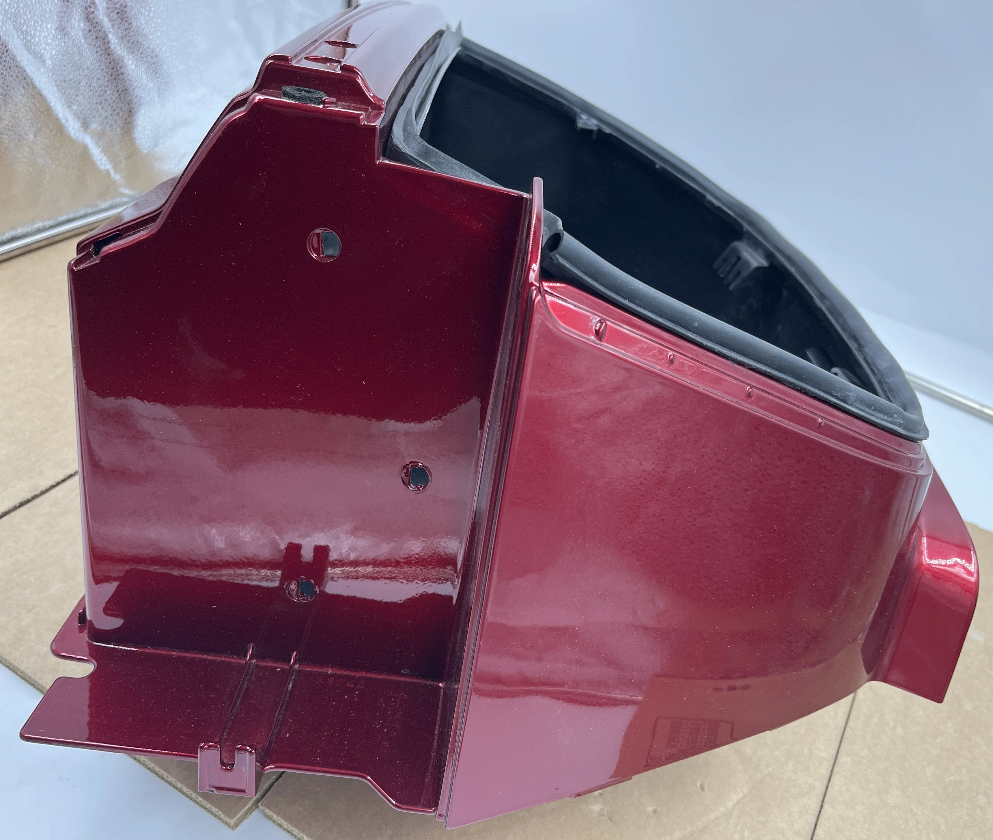 Honda Goldwing Aspencade Left Hand Saddlebag in Candy Spectra Red 81410-MW5-670ZC - Image 2