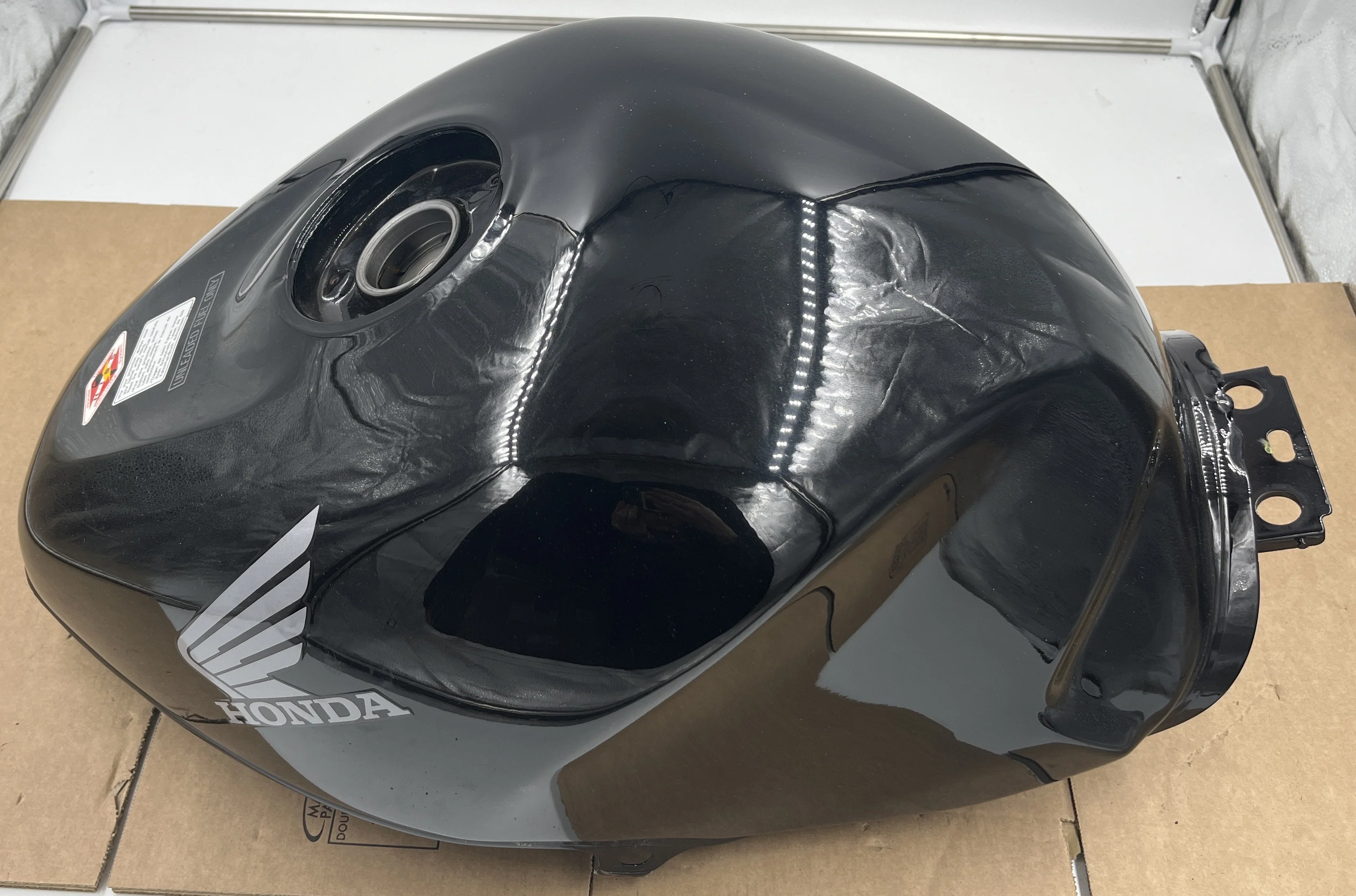 Honda Super Blackbird Fuel Tank Set 17520-MAT-D70ZA