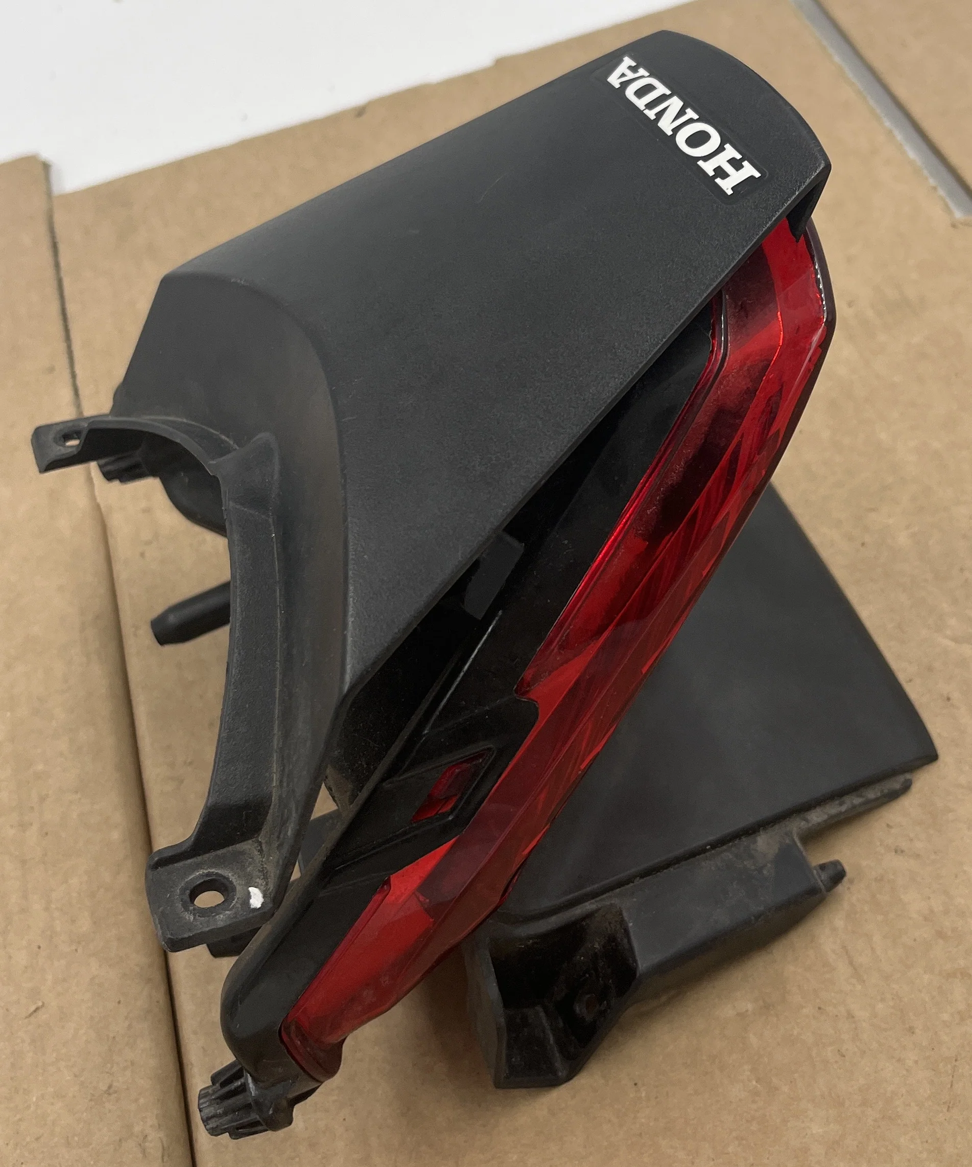 Honda Tail Light Unit 33710-KPP-T01 - Image 2
